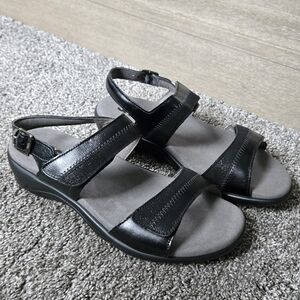 SAS Nudu Heel Strap Sandal NEW size 8